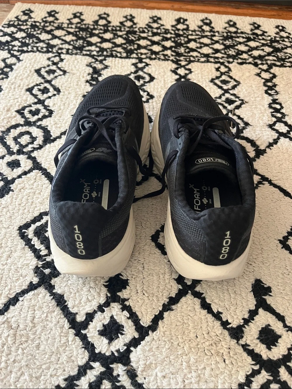 New Balance Men's size 10 FreshFoam Black Athletic Running Shoes